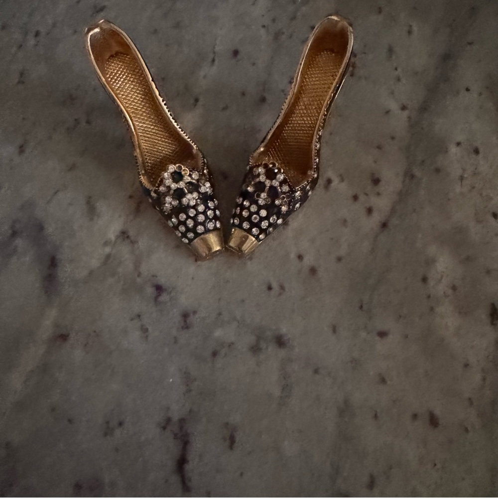 black and gold shoes with crystals trinket
